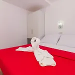 Neptun Apartmán *