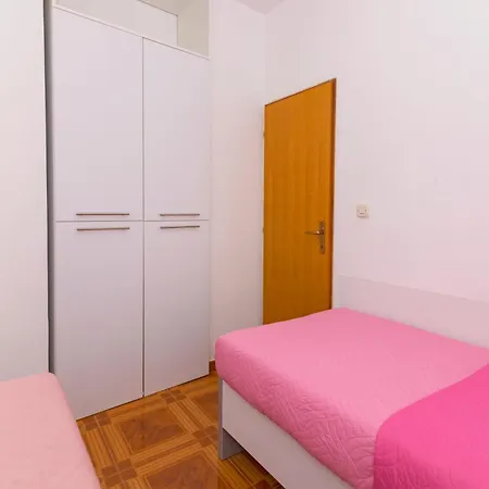 Neptun Apartamento *