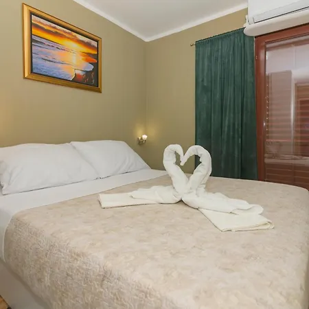 Neptun Apartamento Pirovac