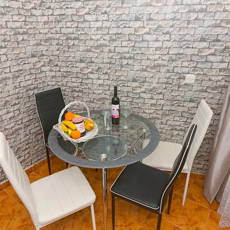 Neptun Apartamento *