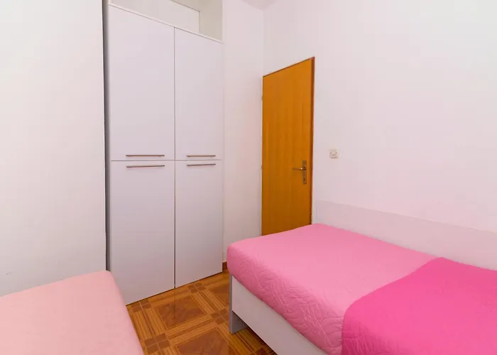 Neptun Apartamento *