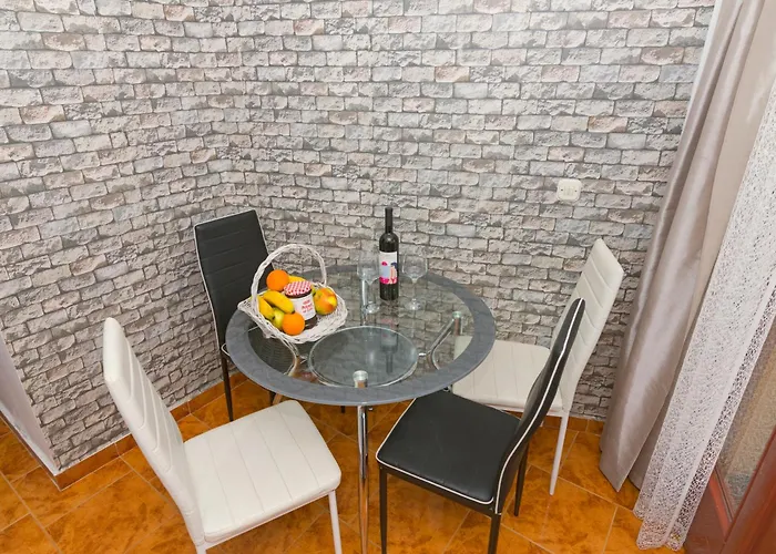 Neptun Apartamento *